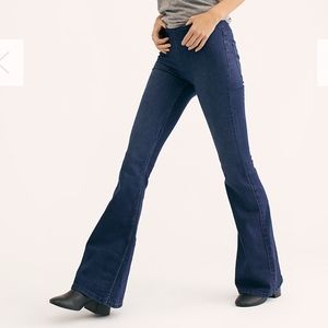 Free People Penny Pull-On Flare Jeans